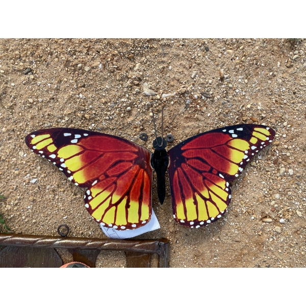 METAL BUTTERFLY ART