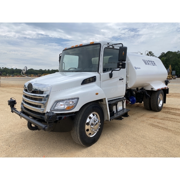 2012 HINO 338 Water Truck