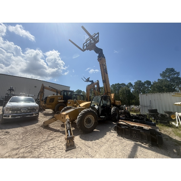 2019 CAT TL1055D Forklift - Telehandler