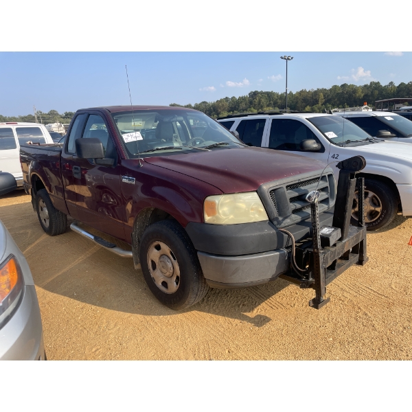 2005 FORD F150 XL Pickup Truck