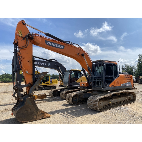 2021 DOOSAN DX225LC-5 Excavator