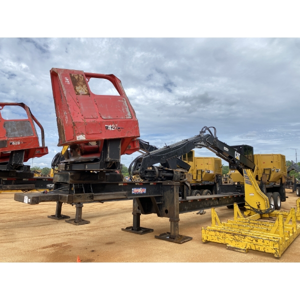 2015 CAT 559C Log Loader