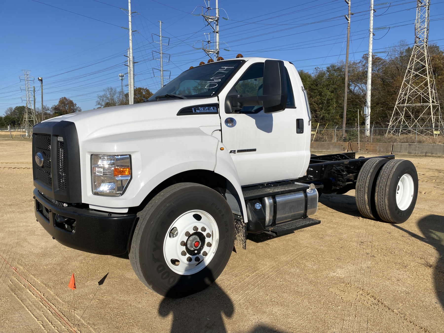 Elegant 2023 F650 Crew Cab Pictures