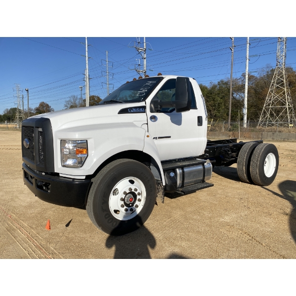 2023 FORD F650 Cab and Chassis Truck