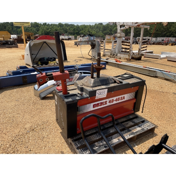 COATS TIRE CHANGING MACHINE 40-405A