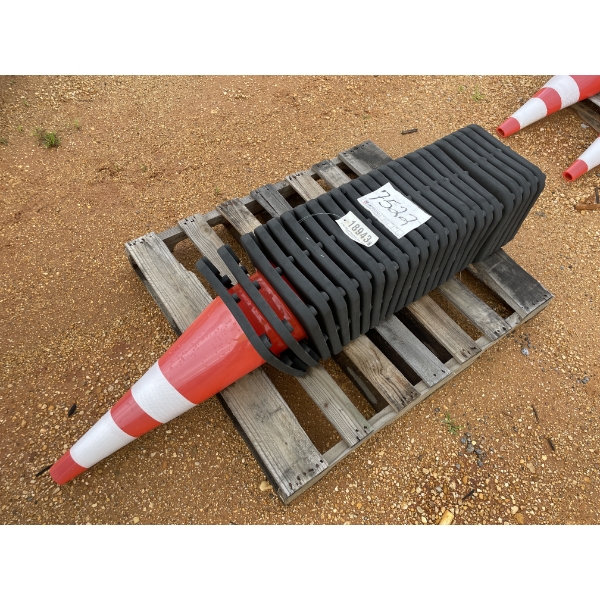 SAFETY CONES APPROX 25 EA