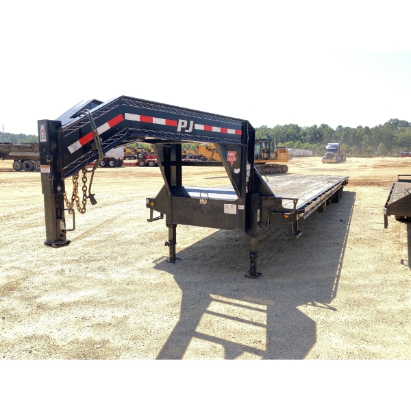 2022 PJ 3F492 Gooseneck Trailer