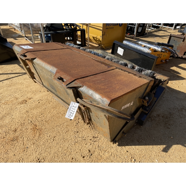 BOBCAT 72" SWEEPER