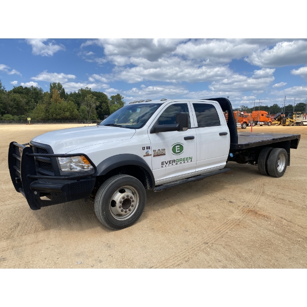 2018 RAM 4500 Flatbed Truck