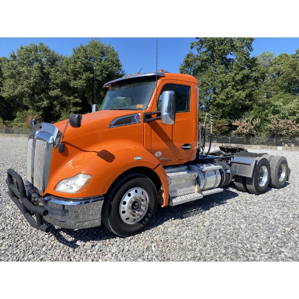 2018 KENWORTH T680 Day Cab Truck