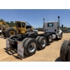 Image 4 : 2026 KENWORTH T880 Day Cab Truck