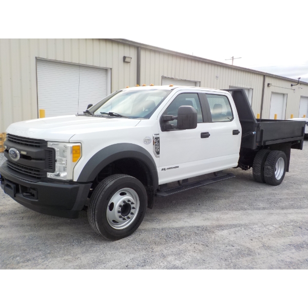 2017 FORD F450 XL Flatbed Truck