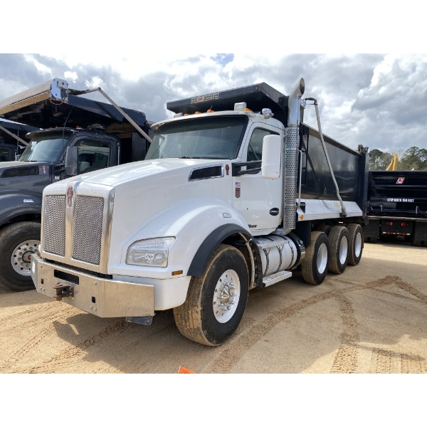 2020 KENWORTH T880 Dump Truck