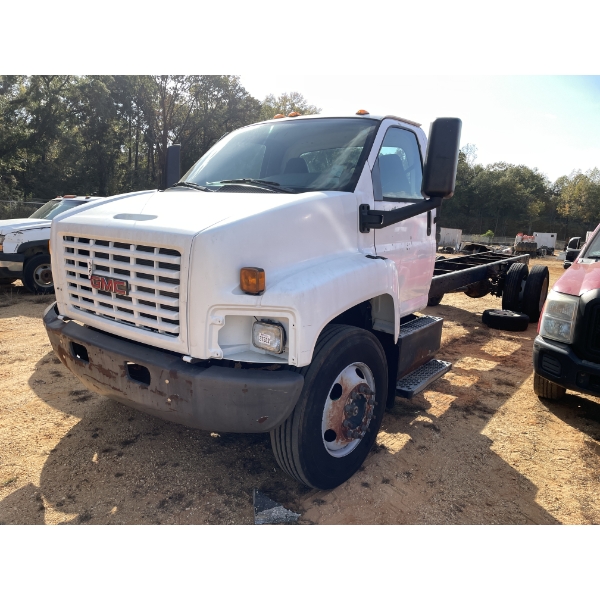 2004 GMC C7500 Cab and Chassis Truck