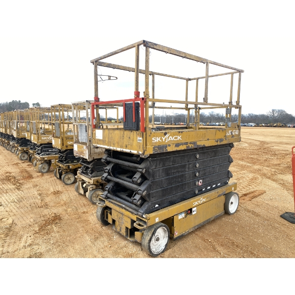 2019 SKYJACK SJIII 4740 Scissor Lift