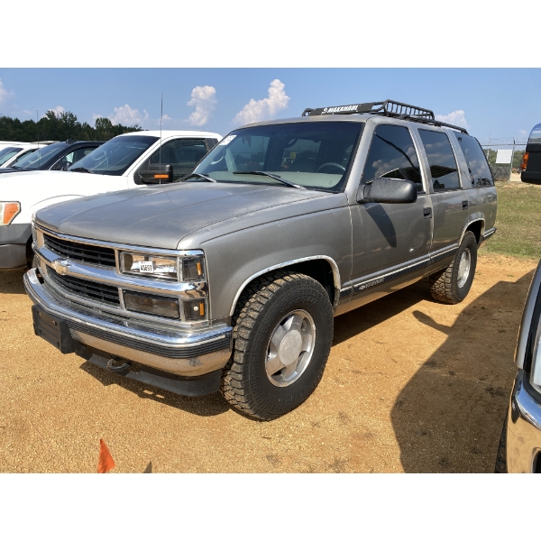1999 CHEVROLET TAHOE SUV