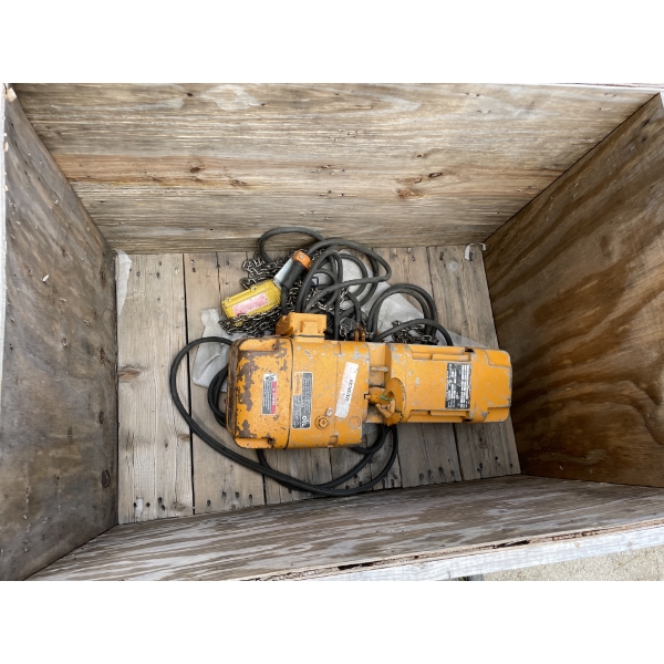 HARRINGTON 1/4 TON ELECTRIC HOIST