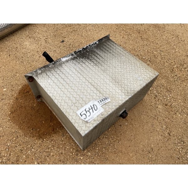 OIL STORAGE TANK ALUM DIAMOND PLATE