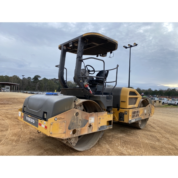 2016 VOLVO DD110B Roller
