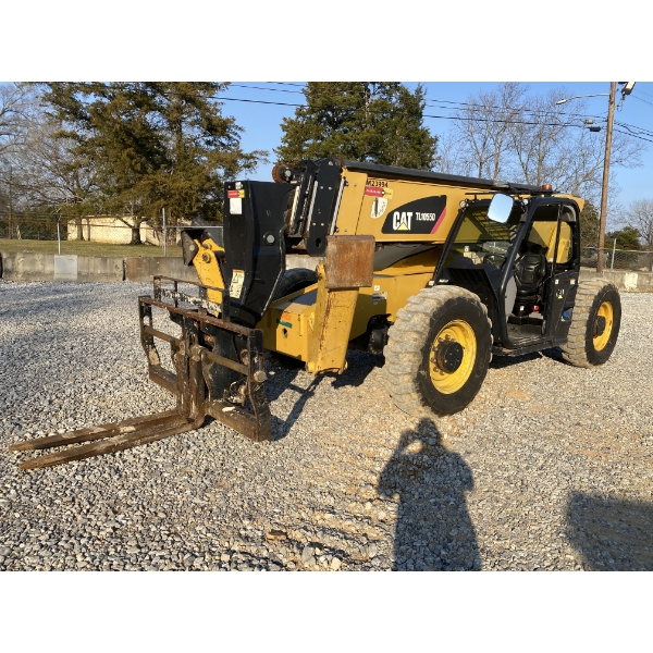 2019 CAT TL1055D Forklift - Telehandler