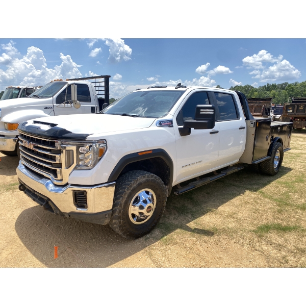 2020 GMC 3500 HD Flatbed Truck