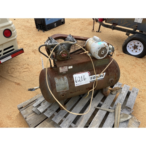 DAYTON 3Z1880 Air Compressor