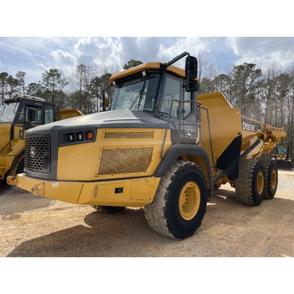 2019 JOHN DEERE 260E Articulated Truck