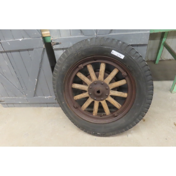 Wood-Spoked Auto Wheel and Rim