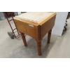 Image 3 : Butcher Block Island 33'' x 23'' x 33'' Not Solid Through