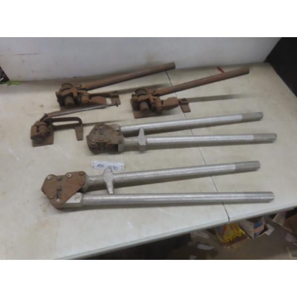 Two Banding Crimper Tools And Steel Strapping Tensioner