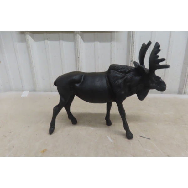 Cast Moose Ornament, 9" x 11"