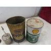 Image 2 : Oil Cans and Oil Squirt Can
