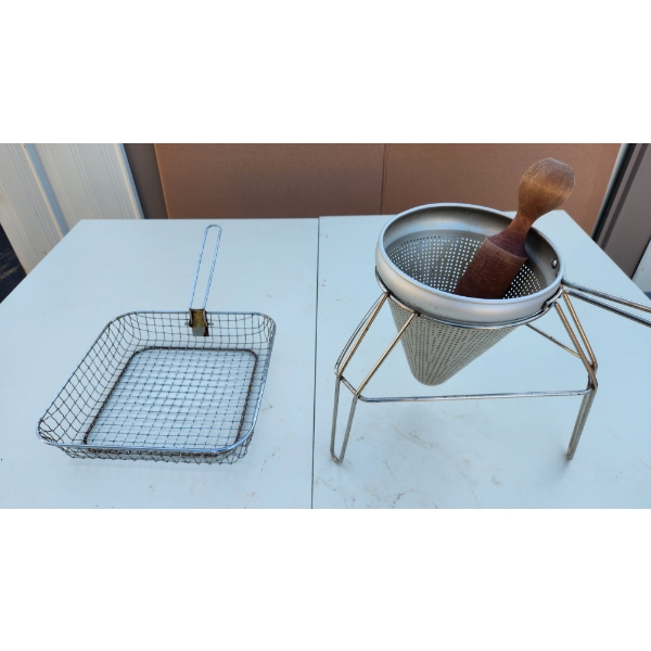 Three-Piece Juicer and French-Fry Strainer