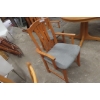 Image 6 : Oak Pedestal Dining Table Plus Four Chairs