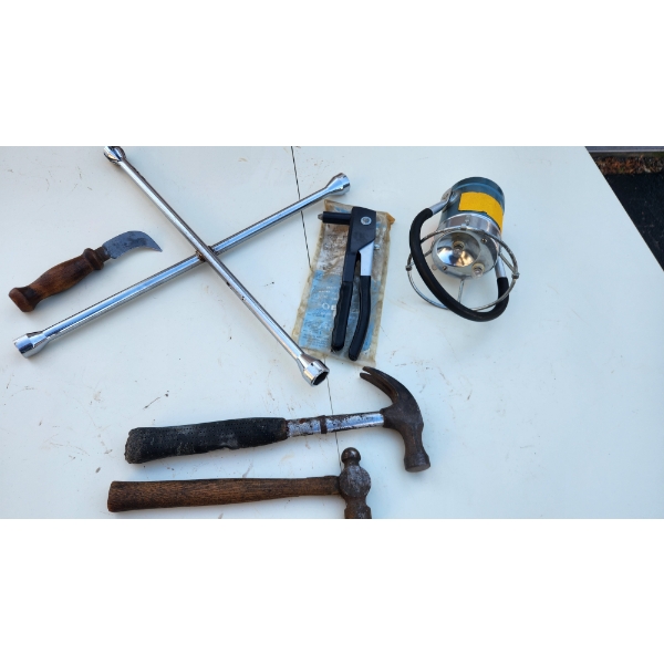 20" Wheel X-Wrench, Claw Hammer, Ball-Peen Hammer, Carpet Knife, Pop Riveter, and Lantern (No