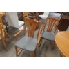 Image 5 : Oak Pedestal Dining Table Plus Four Chairs