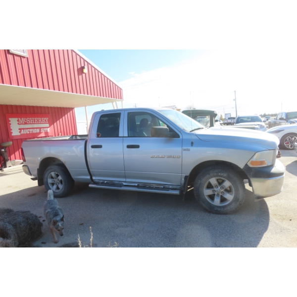 2012 Dodge Ram 1500 ST Quad Cab, 4x4, 4.7L V8 AT