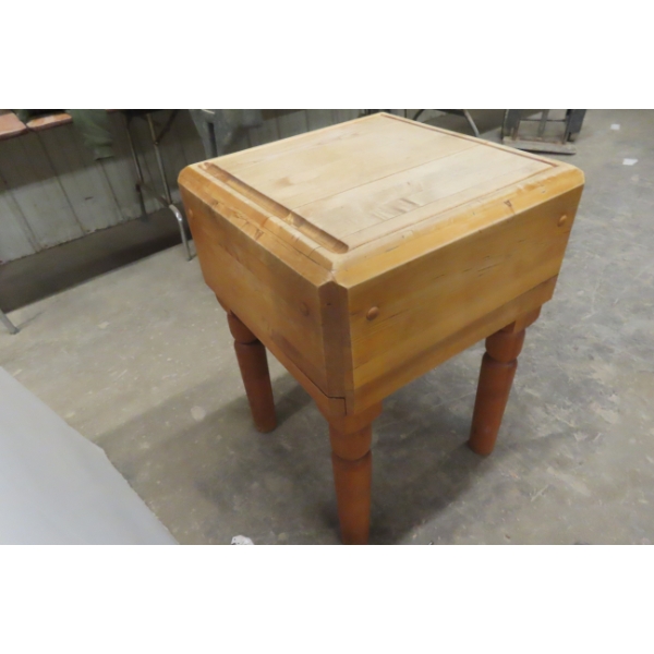 Butcher Block Island 33'' x 23'' x 33'' Not Solid Through