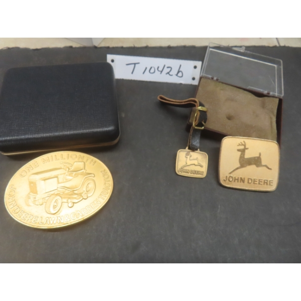 John Deere Limited Edition Belt Buckle And Keychain With Matching Buckle