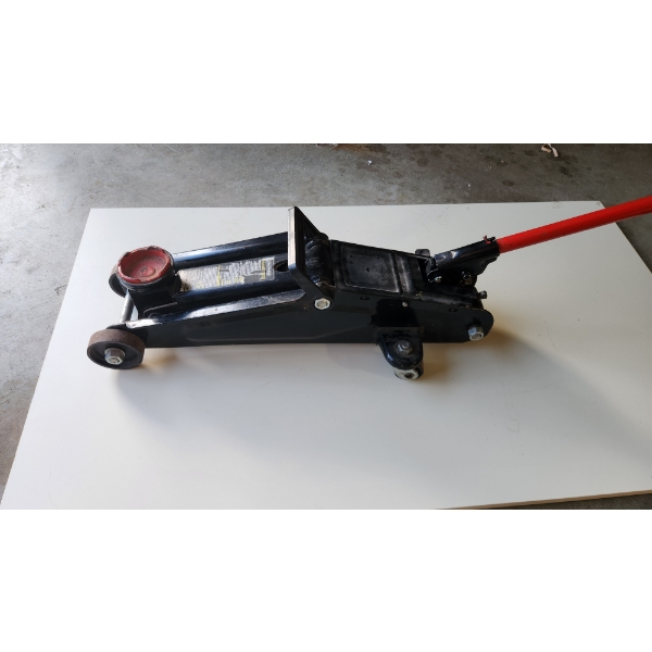 Motomaster Two-Ton Floor Jack