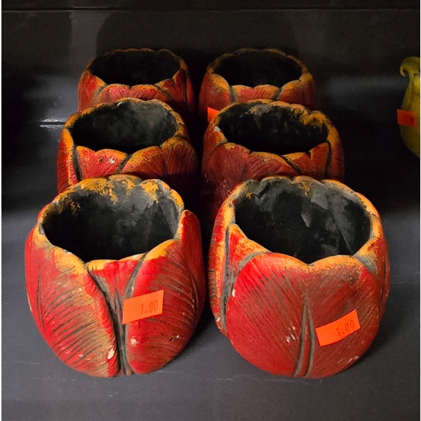 RED FLOWER THEMED CANDLE HOLDERS