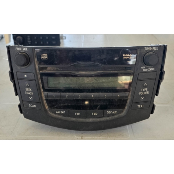 SALVAGED RADIO/ PLAYER FOR 2010 TOYOTA RAV 4
