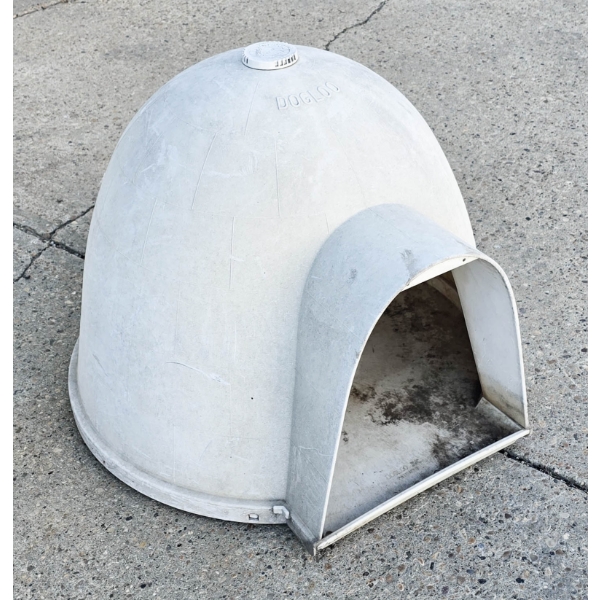 DOGLOO OUTDOOR DOG HOUSE