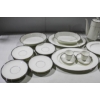 Image 2 : 34 PC BRIARCLIFFE MIKASA NRUMI BONE CHINE DINNERWARE SET