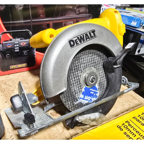 DW939 18V CORDLESS CIRCULAR SAW TOOL ONLY