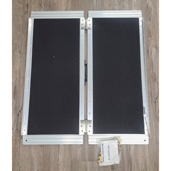 PORTABLE WHEELCHAIR RAMP
