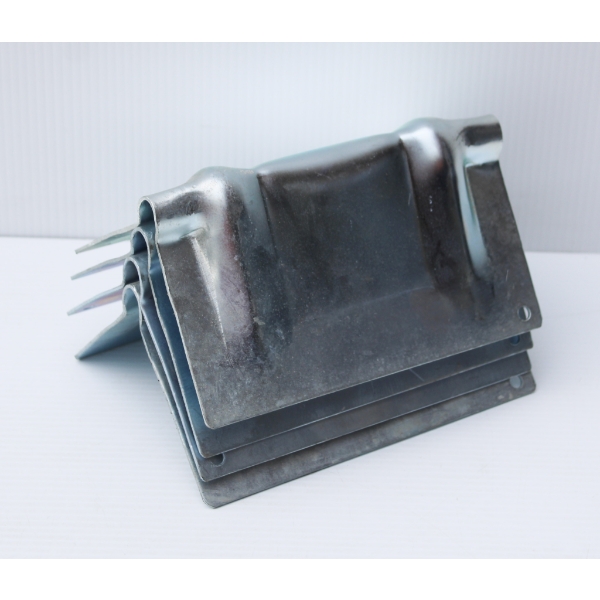4 METAL CORNER PROTECTORS 