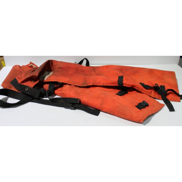 CHAINSAW SAFETY CHAPS - NO CUTS