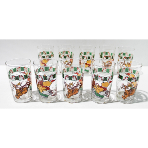 10 WINNIE THE POOH & TIGGER CHRISTMAS DRINKING GLASSES