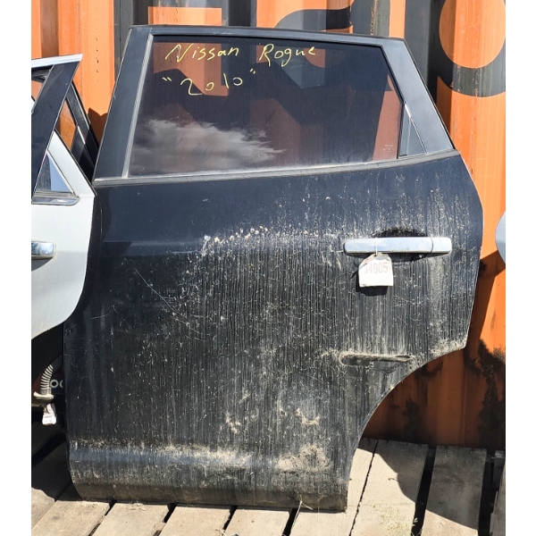 SALVAGED 2010 NISSAN ROGUE REAR LEFT DOOR